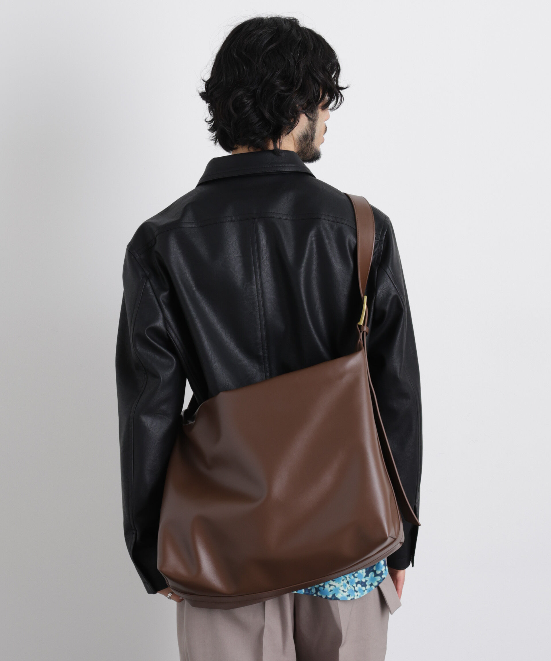 nano･universe「｢WARP PRINT｣ ライニング フェイクレザーショルダー」|ショルダー・メッセンジャー|