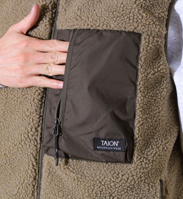 GLOSTER「【2WAYで着回せる】【UNISEX】GLOSTER配色別注 TAIONボア&times;ダウンベスト」|ダウンベスト・ベスト|