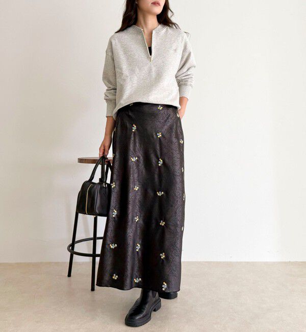 fredy emue「サテンフラワー刺繍スカート」|スカート|