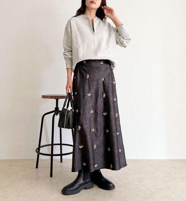 fredy emue「サテンフラワー刺繍スカート」|スカート|