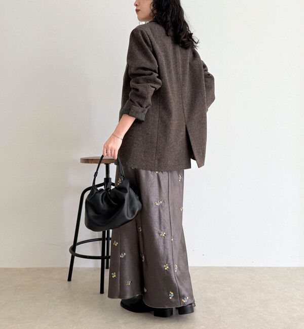 fredy emue「サテンフラワー刺繍スカート」|スカート|