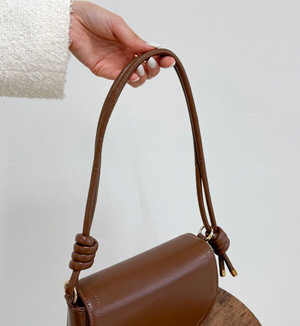 fredy emue「フラップラウンドポシェット」|ショルダー・メッセンジャー|