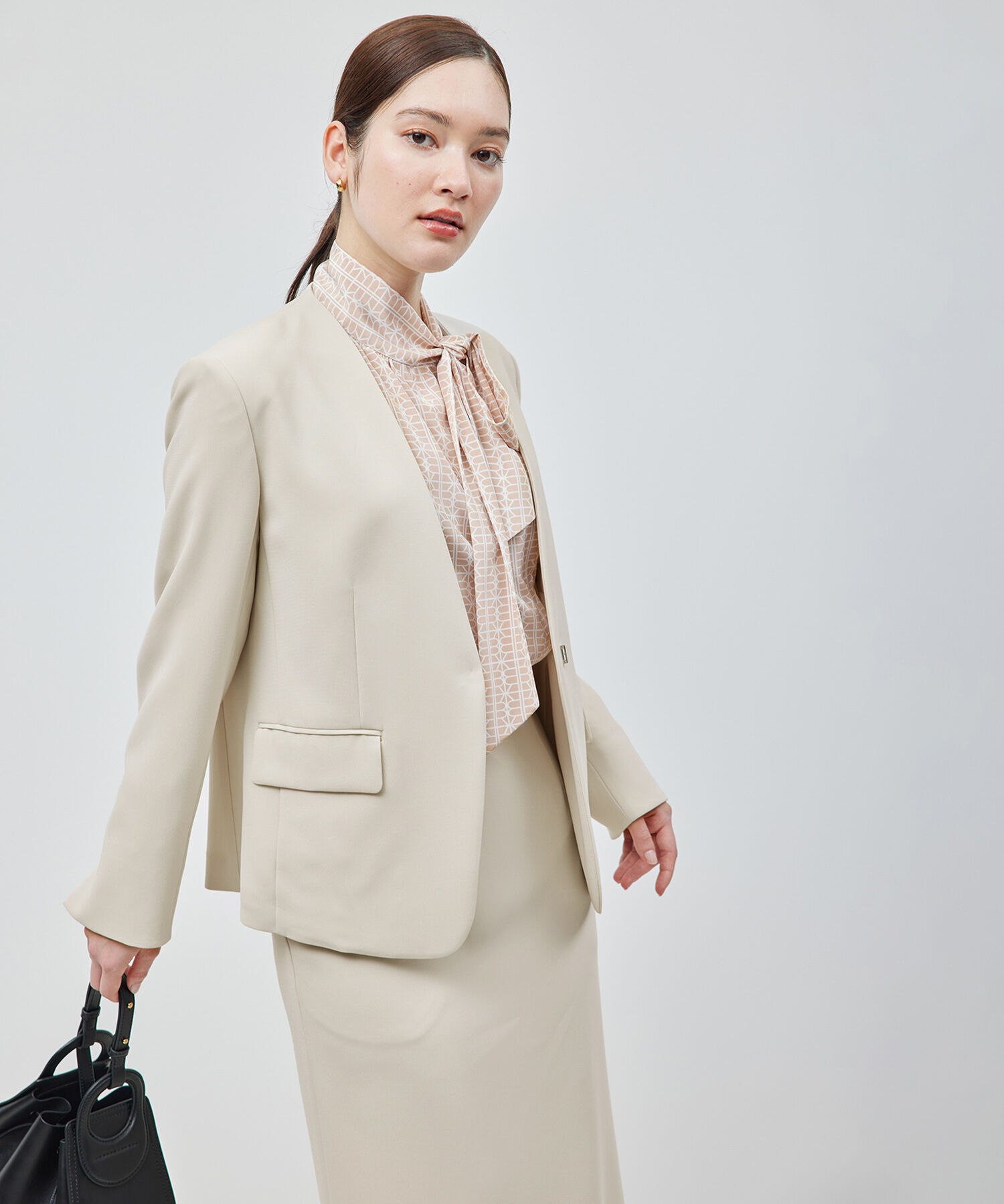 ROPE「トリアセテートダブルクロスVネックジャケット【セレモニー/通勤対応】【洗える】」|ノーカラージャケット|