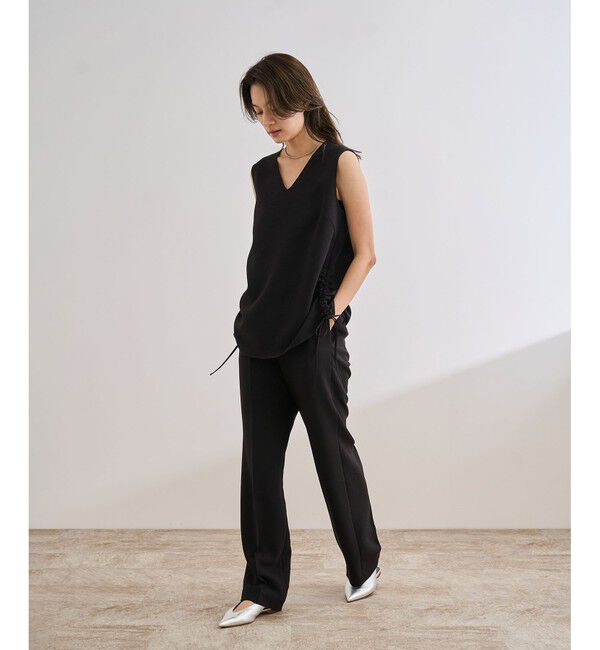 ROPE「【洗える】バックサテンドロストVネックブラウス【WEB・一部店舗限定】」|シャツ・ブラウス|