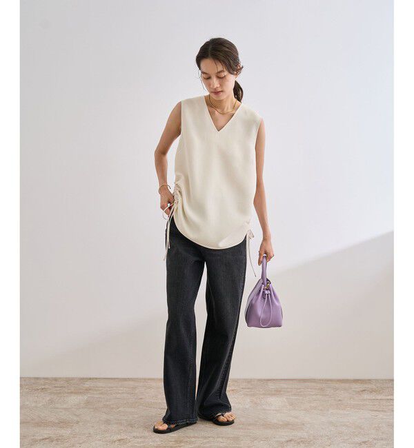 ROPE「【洗える】バックサテンドロストVネックブラウス【WEB・一部店舗限定】」|シャツ・ブラウス|