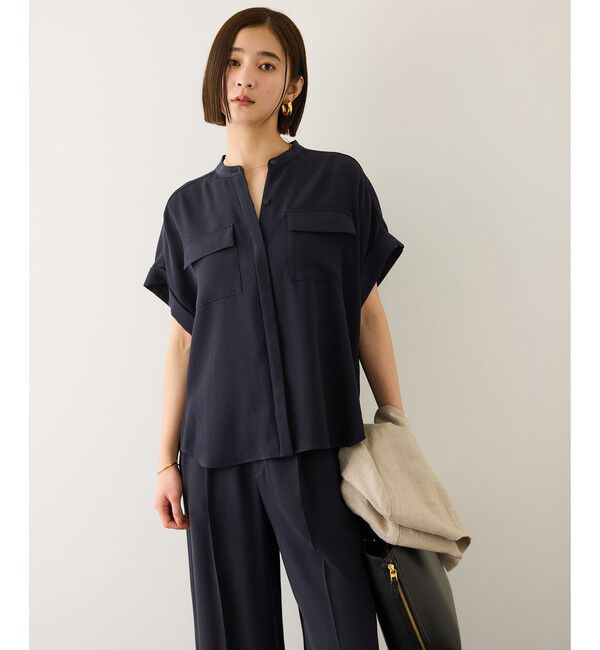 ROPE「ライトトリアセバックサテンフラップブラウス/イージーケア・セットアップ対応」|シャツ・ブラウス|