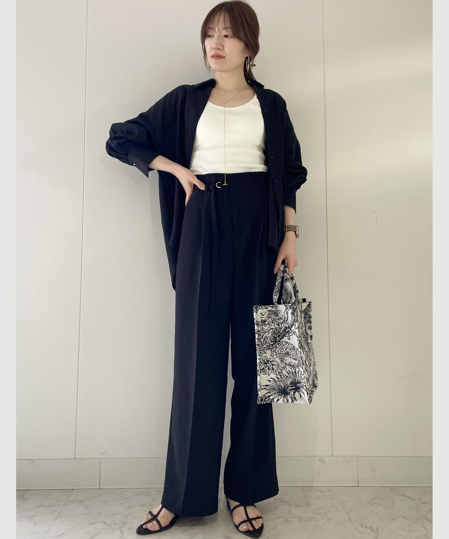 Juze「ボーンアンクルストラップフラットサンダル」|サンダル|