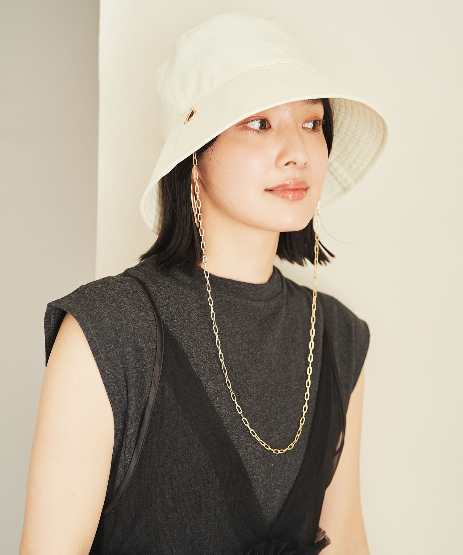 VIS「【吸水速乾】チェーン付つば広バケットハット」|ハット|