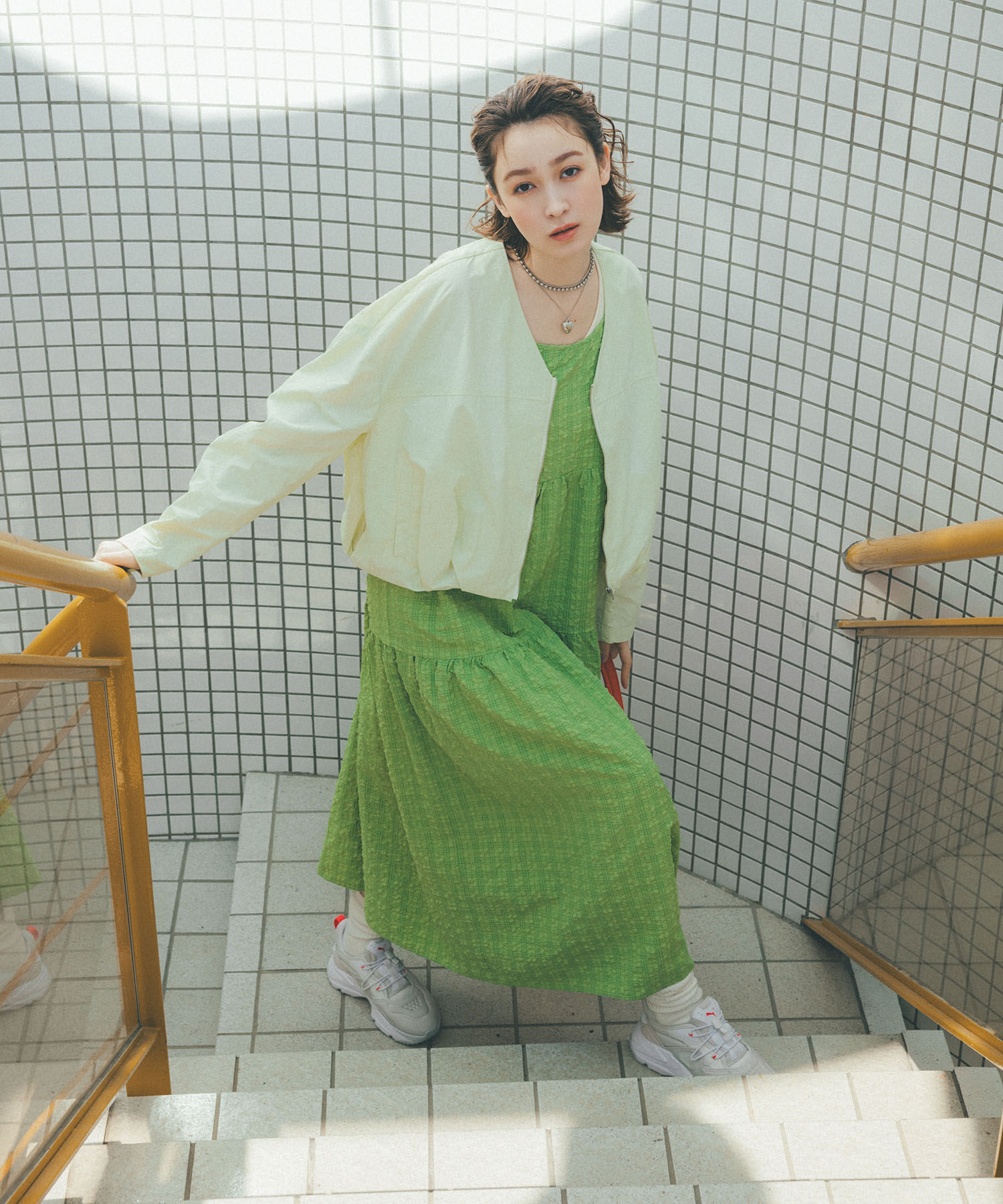 VIS「Vネックボリュームギャザーブルゾン【UVケア・撥水】」|ブルゾン・スタジャン|