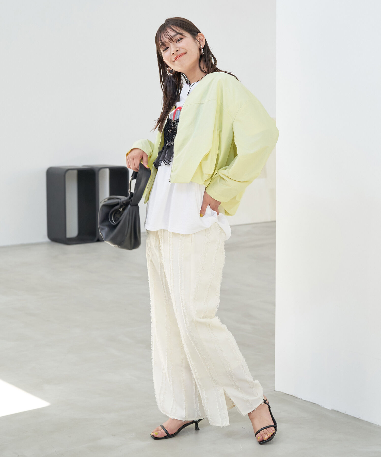 VIS「Vネックボリュームギャザーブルゾン【UVケア・撥水】」|ブルゾン・スタジャン|