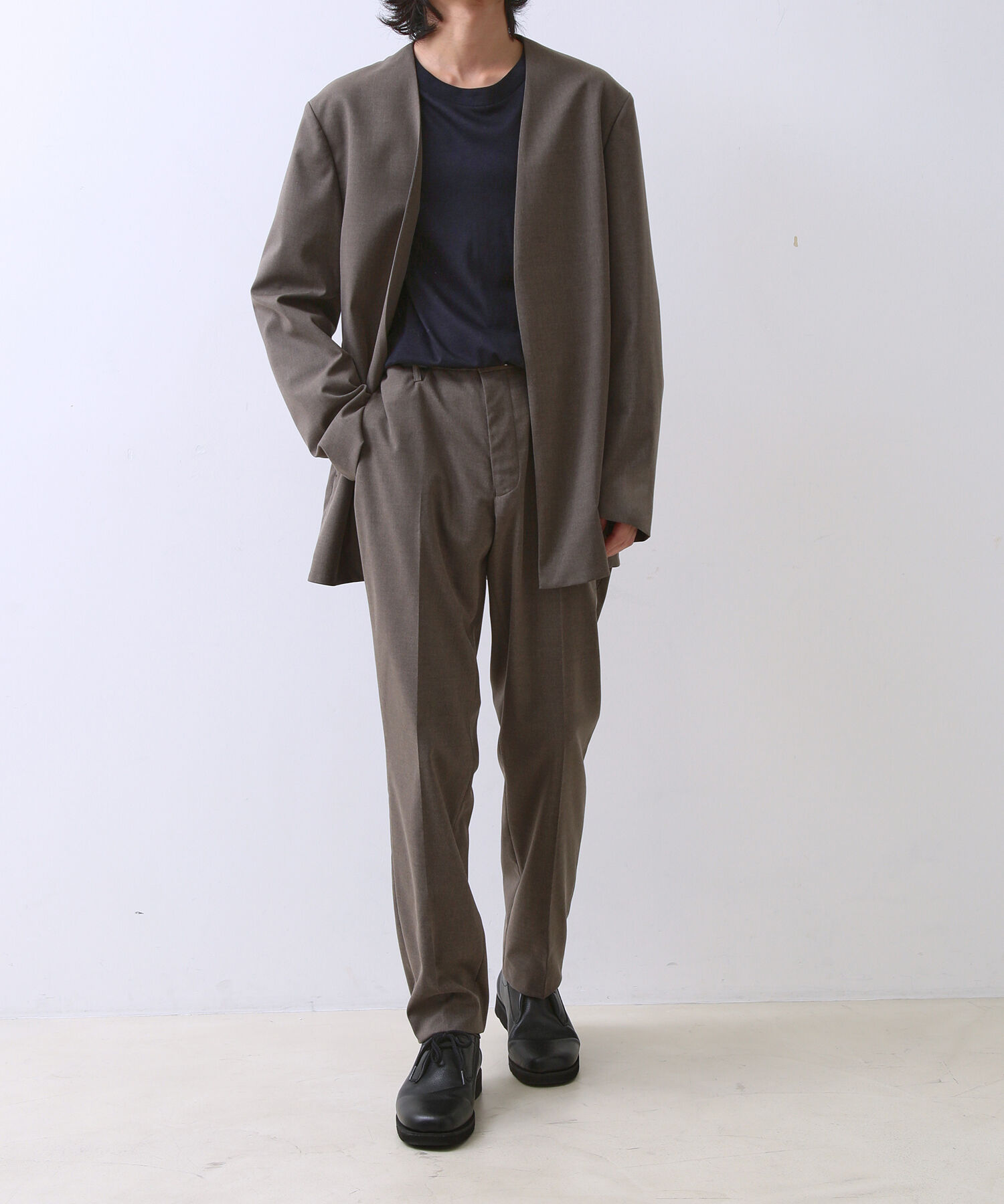 ADAM ET ROPE'「【Chambrer】スリムテーパード センタープレス スラックス / セットアップ対応」|スラックス|