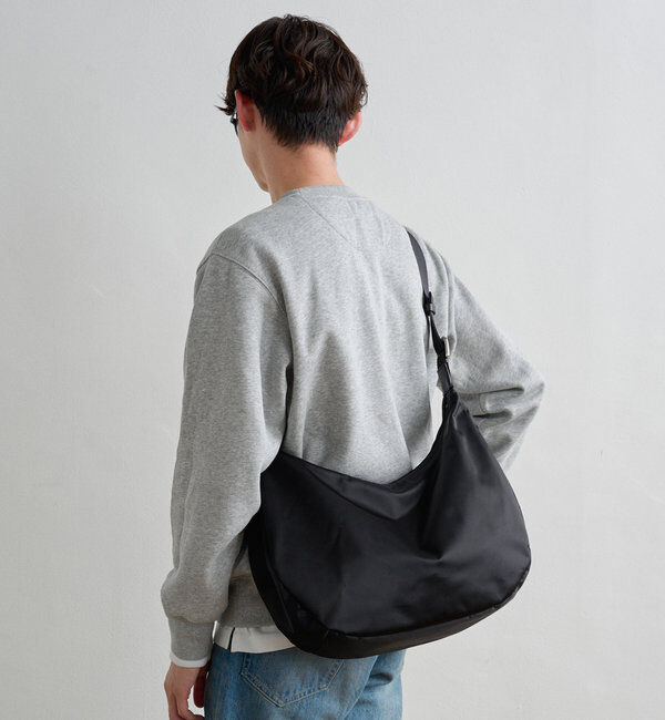  「クラウズナイロンラウンドビッグショルダーバッグ」|ショルダー・メッセンジャー|