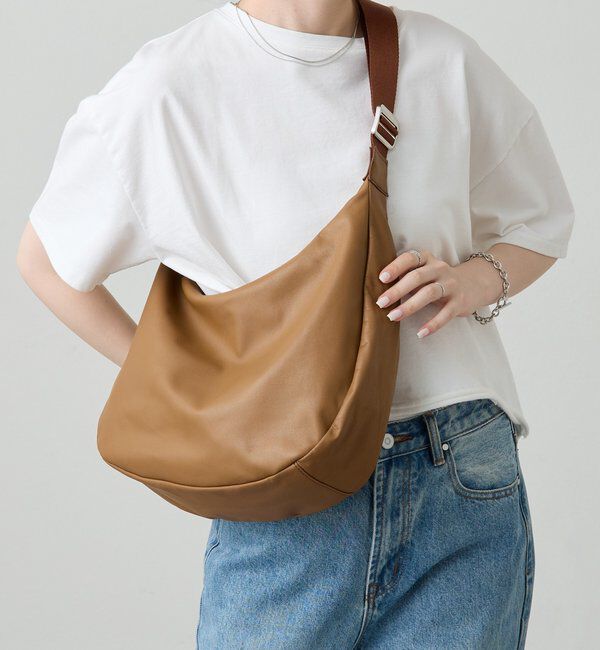  「ソフトレザーラウンドビッグショルダーバッグ」|ショルダー・メッセンジャー|