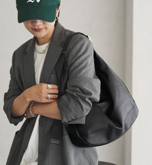  「ソフトレザーラウンドビッグショルダーバッグ」|ショルダー・メッセンジャー|