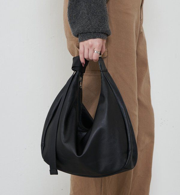  「ソフトレザーラウンドビッグショルダーバッグ」|ショルダー・メッセンジャー|