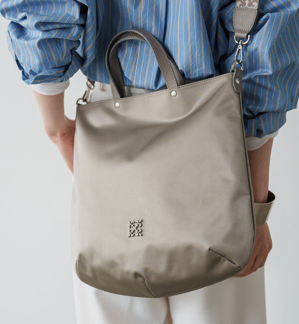  「《WEB限定》スリム2WAYトートバッグ <クラウズナイロン>」|トートバッグ|