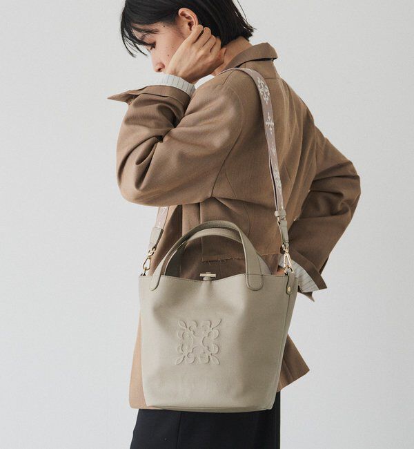  「エンボスモノグラム2WAYタウントートバッグ」|トートバッグ|