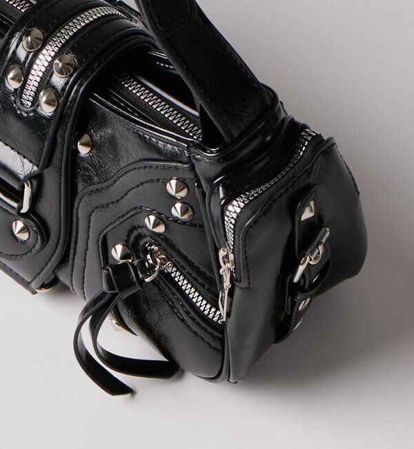  「【WEB限定】スタッズジップショルダーバッグ」|ショルダー・メッセンジャー|