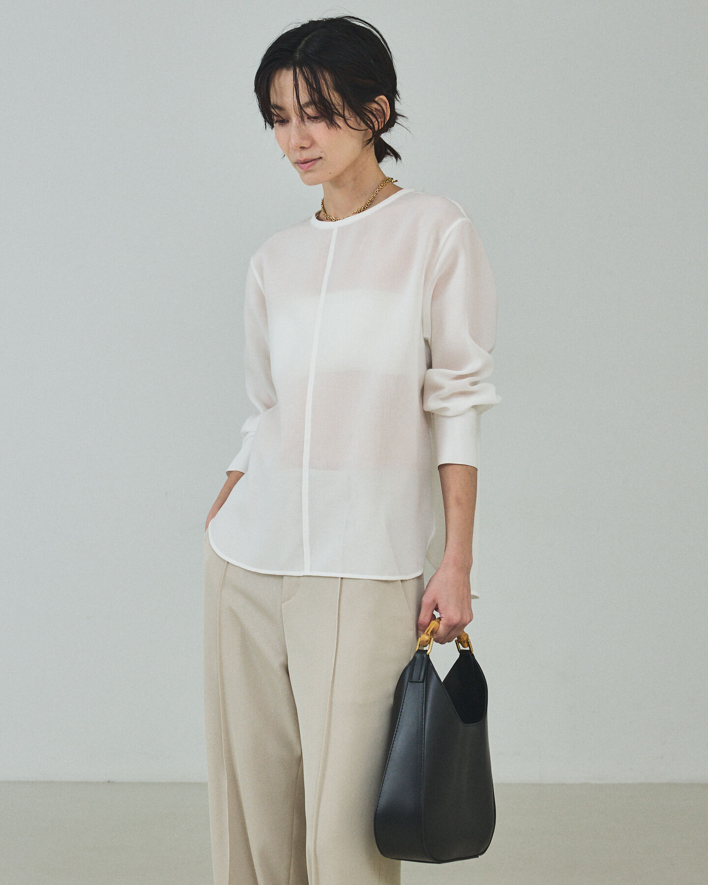 qualite「【大人の程よい透け感】シアーTブラウス」|シャツ・ブラウス|