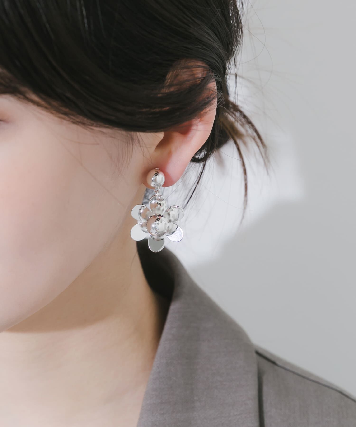 SMELLY「メタルフラワーイヤリング」|イヤリング|