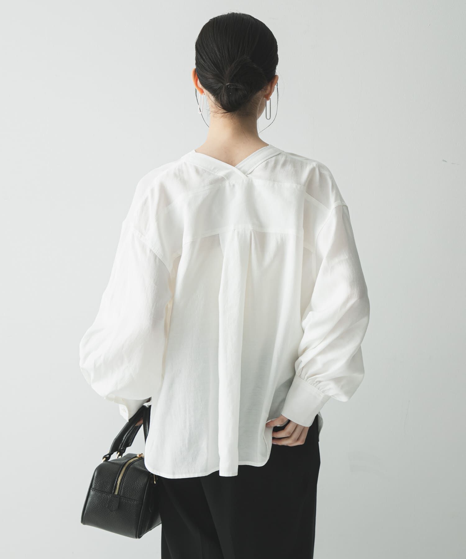 URBAN RESEARCH「ブロードカラーレスブラウス」|シャツ・ブラウス|