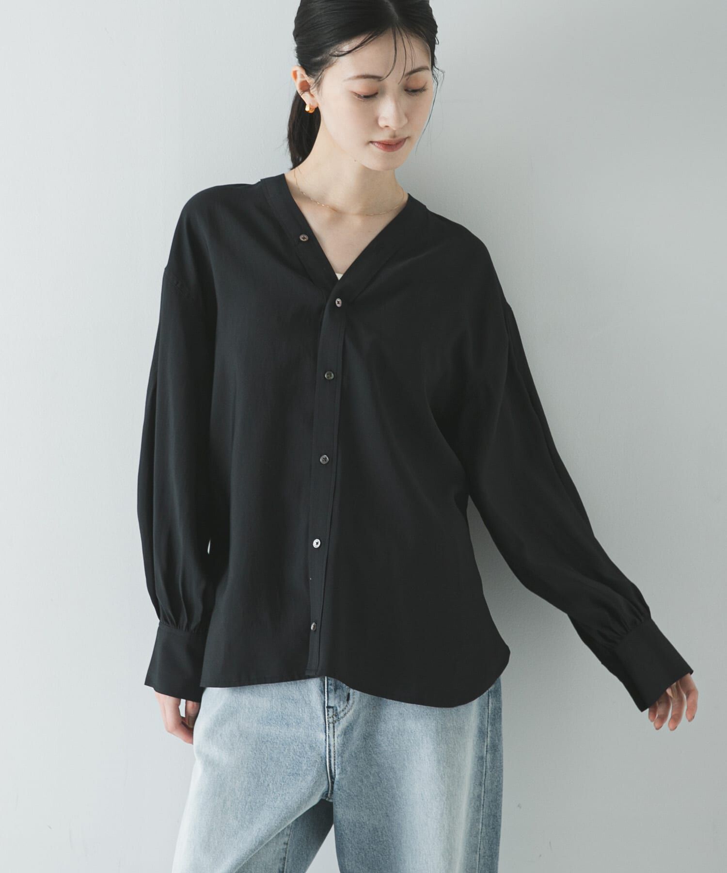 URBAN RESEARCH「ブロードカラーレスブラウス」|シャツ・ブラウス|ブラック