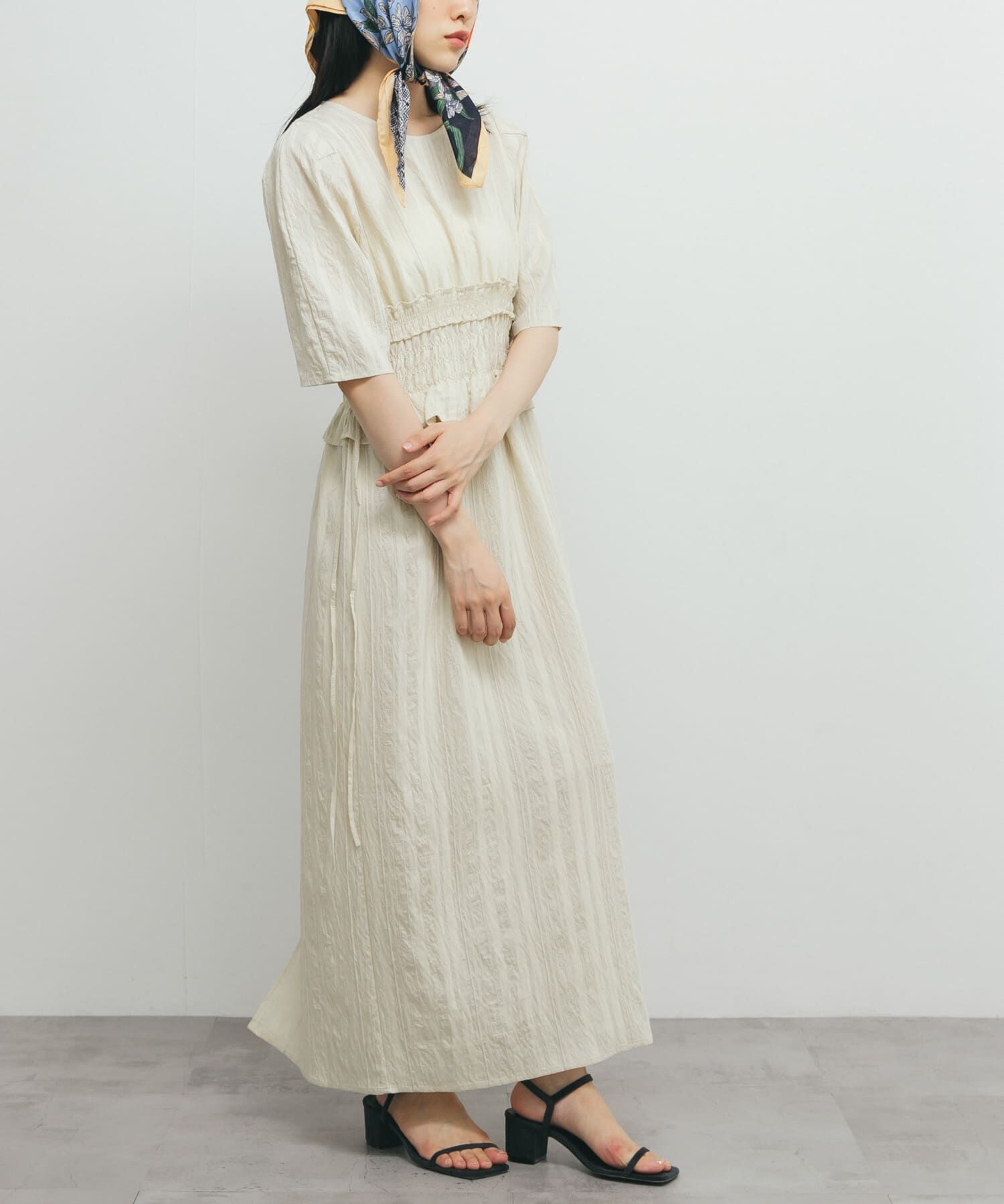  「フリルシャーリングドッキングワンピース」|ワンピース|ライトベージュ