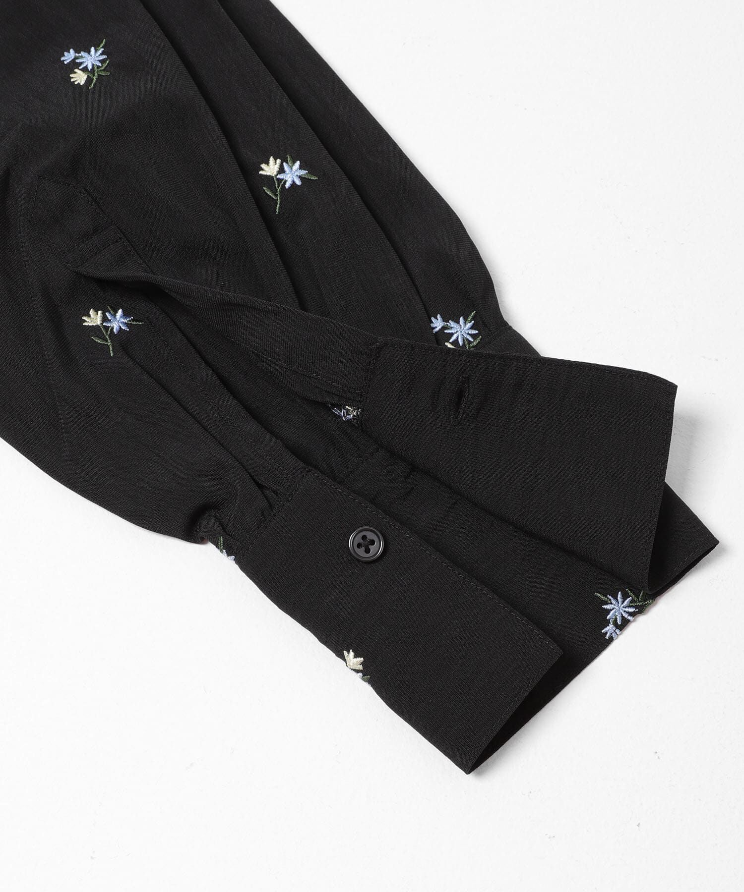 SENSE OF PLACE by URBAN RESEARCH「フラワーエンブロイダリークロップドシャツ」|シャツ・ブラウス|