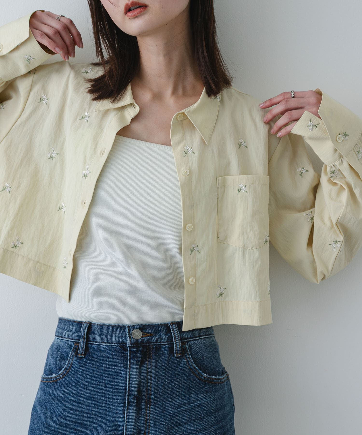 SENSE OF PLACE by URBAN RESEARCH「フラワーエンブロイダリークロップドシャツ」|シャツ・ブラウス|