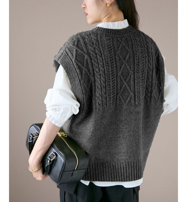  「《WEB限定アイテム》ケーブル柄ニットベスト」|ベスト・ジレ|