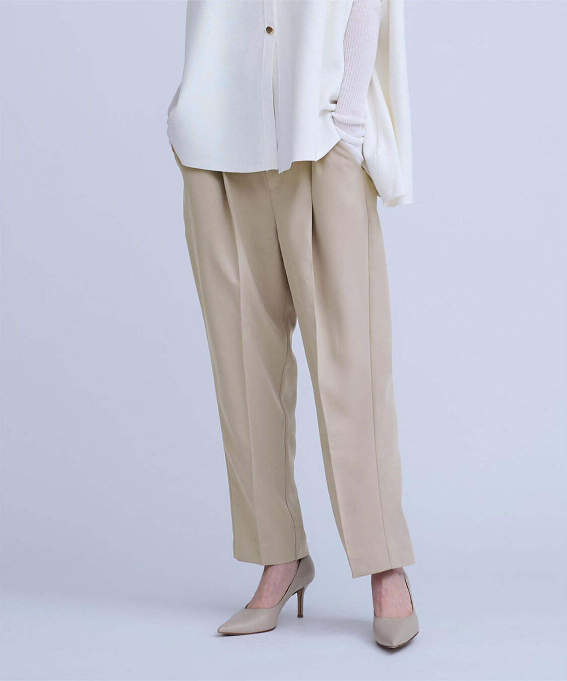 ur's「1タックセンタープレスコクーンパンツ」|スラックス|