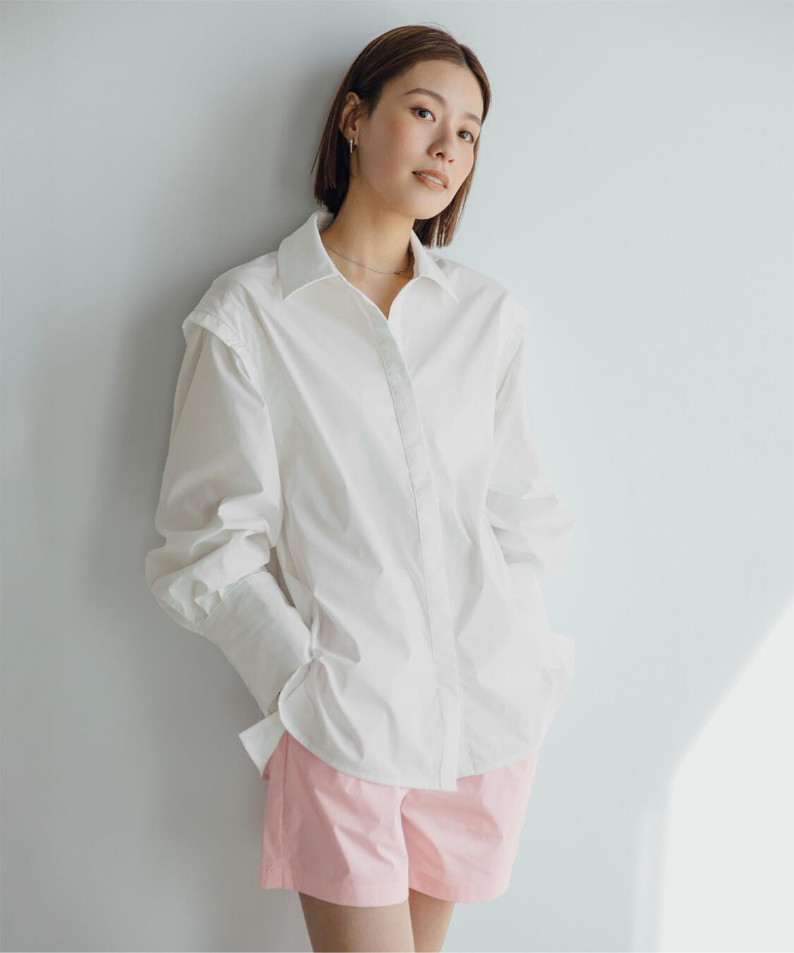 ur's「【黒川翼さんコラボアイテム】撥水素材2wayスリーブシャツ/ラッシュガード」|シャツ・ブラウス|オフホワイト