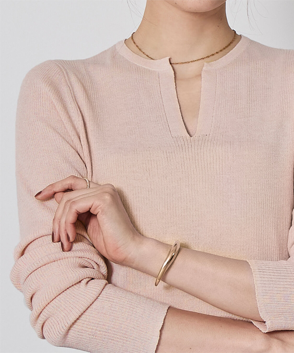 ur's「チクチクしないウールブレンドキーネックリブニット」|ニット・セーター|