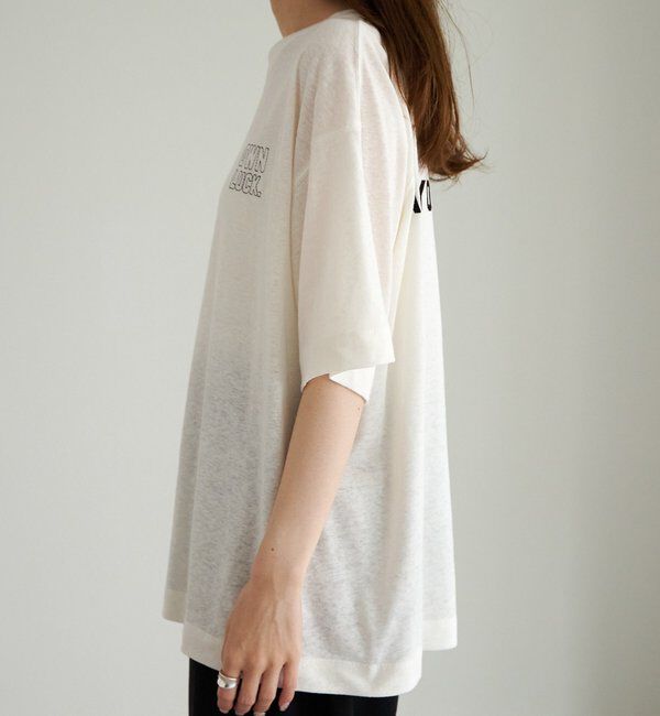  「ロゴ刺繍&times;フロッキープリント麻混Tシャツ」|Tシャツ・カットソー|