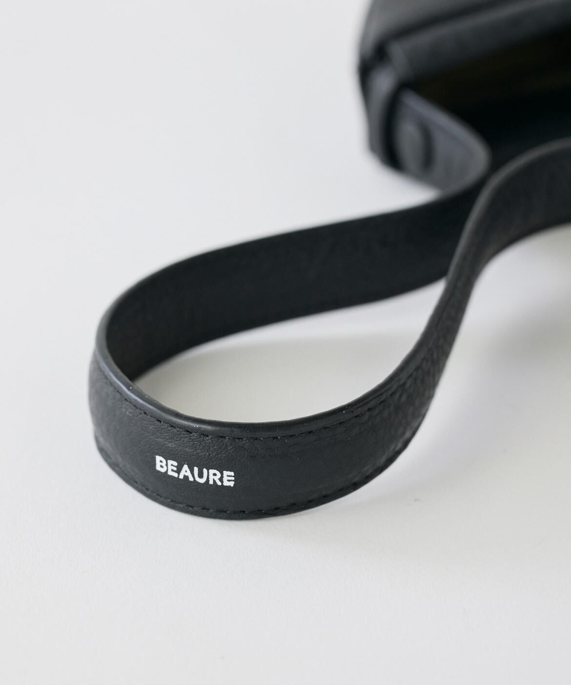 Le Souk「レザーショルダーバッグ《 BEAURE/ヴュレ(ビュレ) 》」|ハンドバッグ|