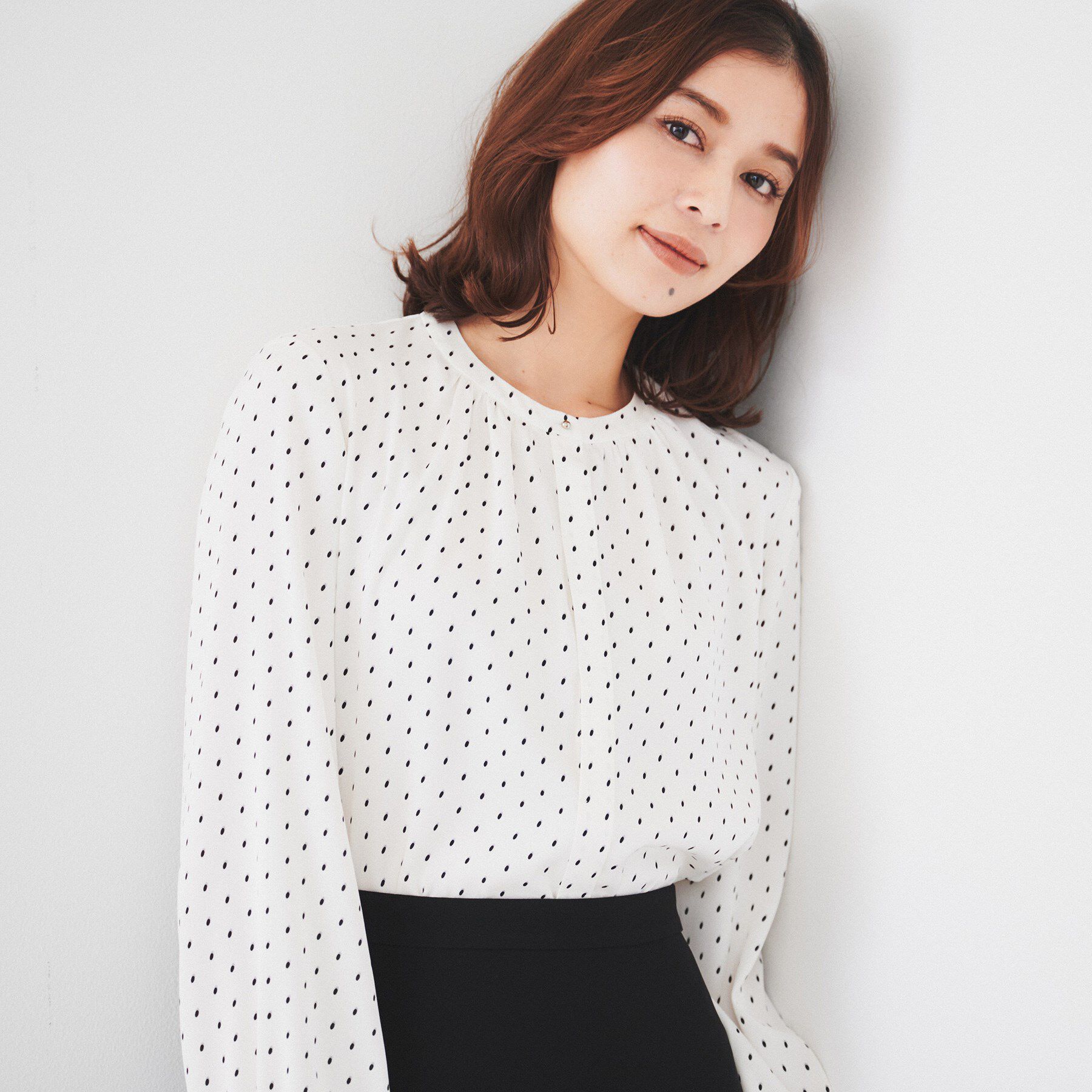 UNTITLED「【通勤】オーバルドットブラウス」|シャツ・ブラウス|