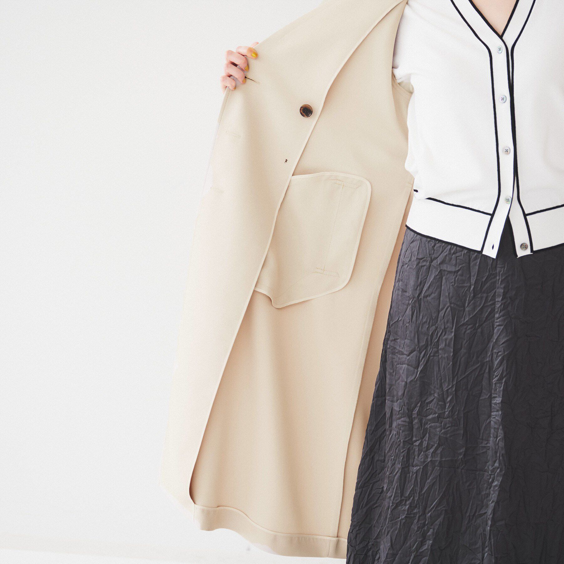 UNTITLED「【通勤】バックサテン トレンチコート」|トレンチコート|