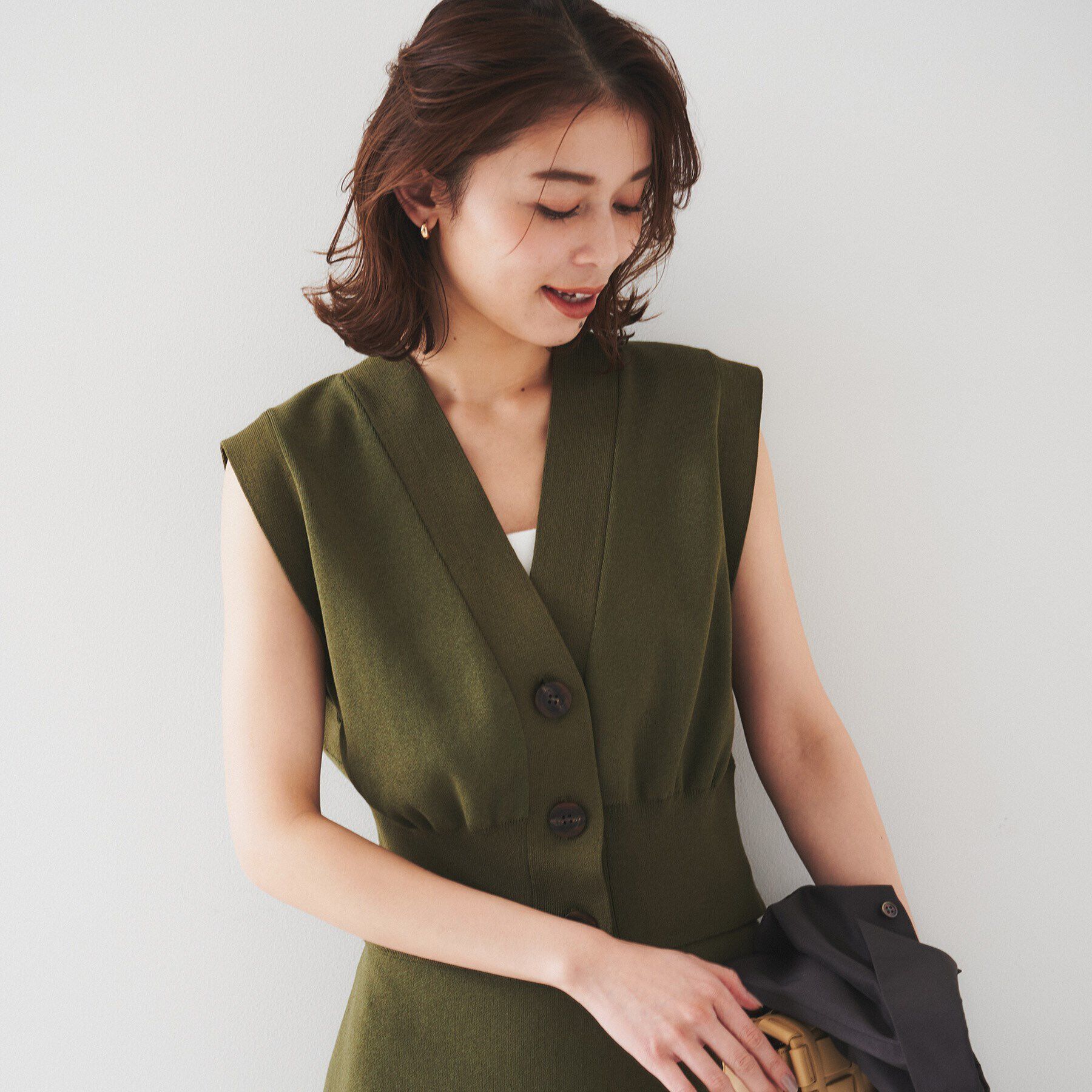 UNTITLED「【セットアップ可能】コンパクトニットベスト」|ニット・セーター|オリーブグリーン(0