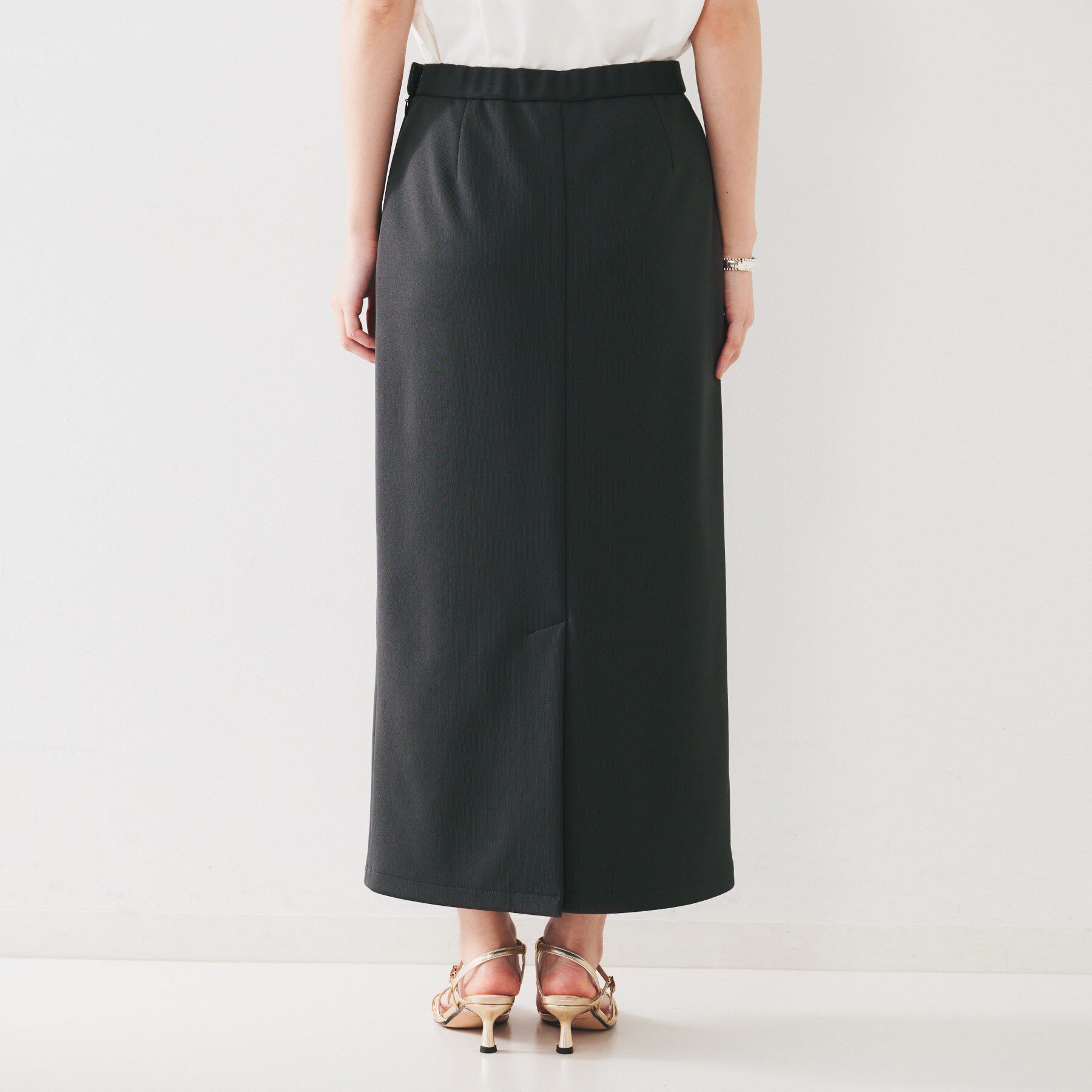 UNTITLED「【後ろウエストゴム/ストレッチ性/オンオフ】ジャージナロースカート」|スカート|