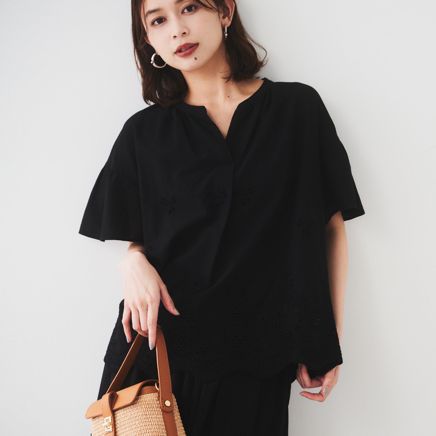 UNTITLED「【セットアップ可/コットン100】スカラップ刺繍ブラウス」|シャツ・ブラウス|