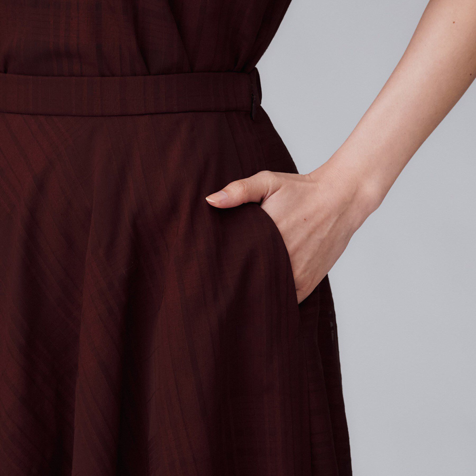 UNTITLED「【セットアップ可/後ろウエストゴム】シアーチェックスカート」|スカート|