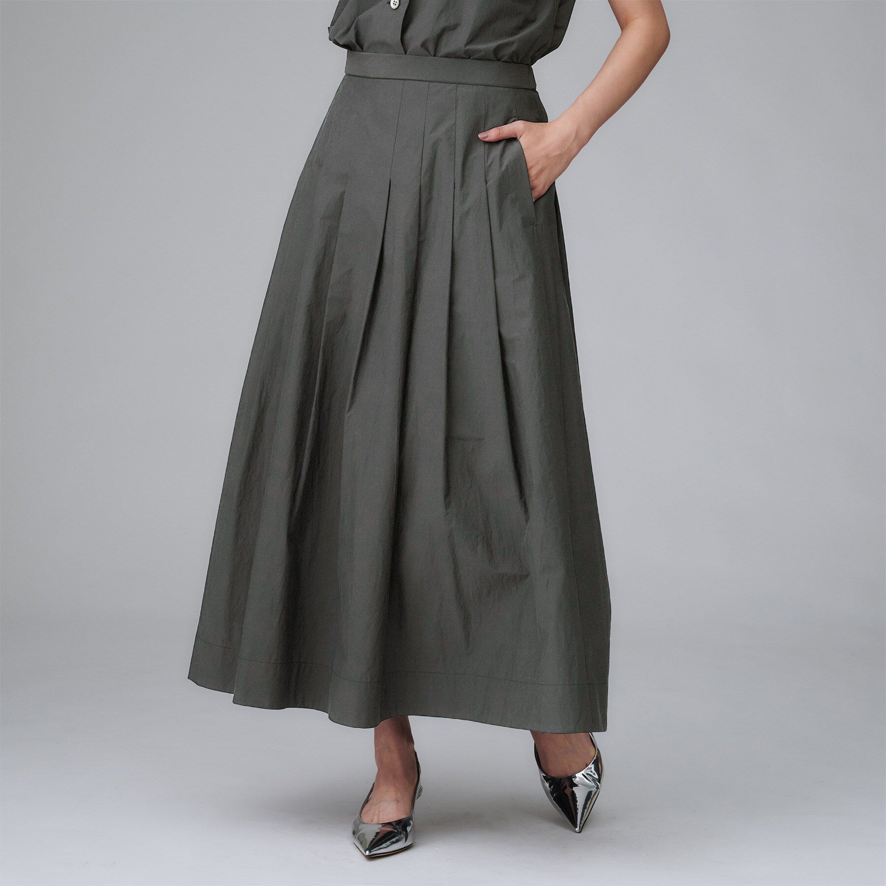 UNTITLED「【後ろウエストゴム/セットアップ可】ファブリカタックスカート」|スカート|