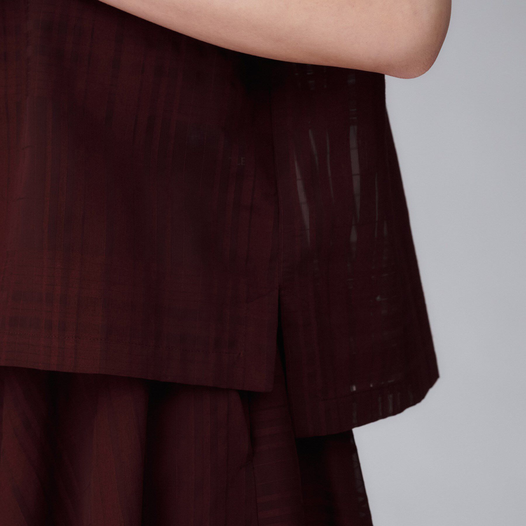 UNTITLED「【セットアップ可/エレガント】シアーチェックTブラウス」|シャツ・ブラウス|