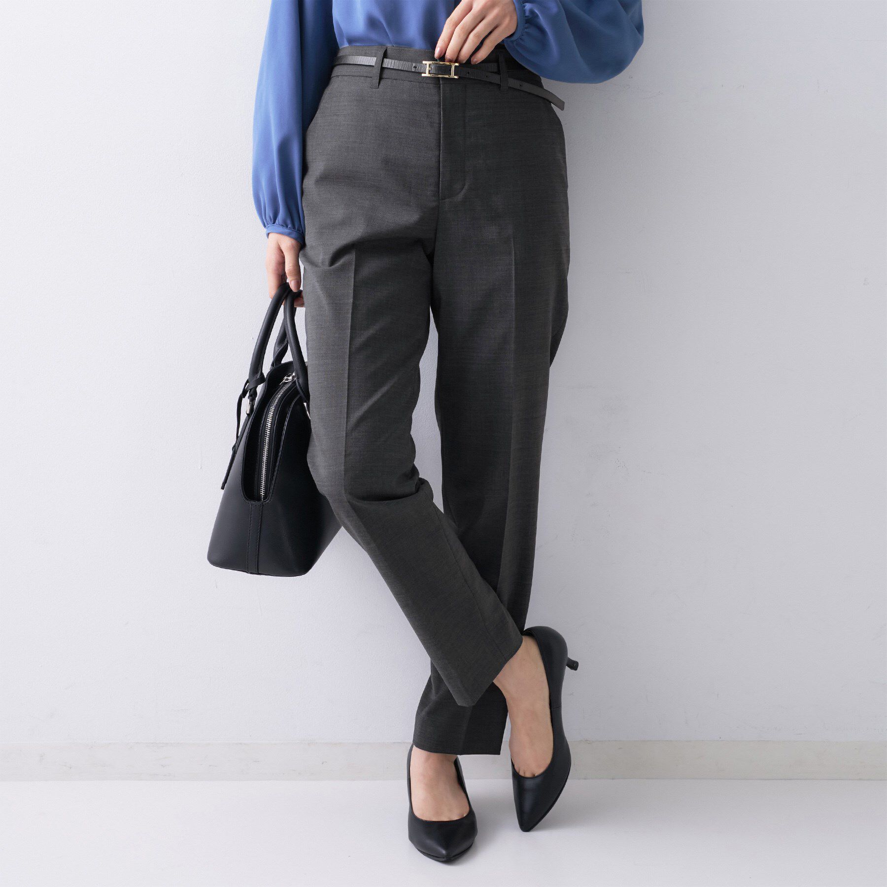 UNTITLED「【仕事着/スーツ】プレミアムテーパードパンツ」|その他|チャコールグレー(0