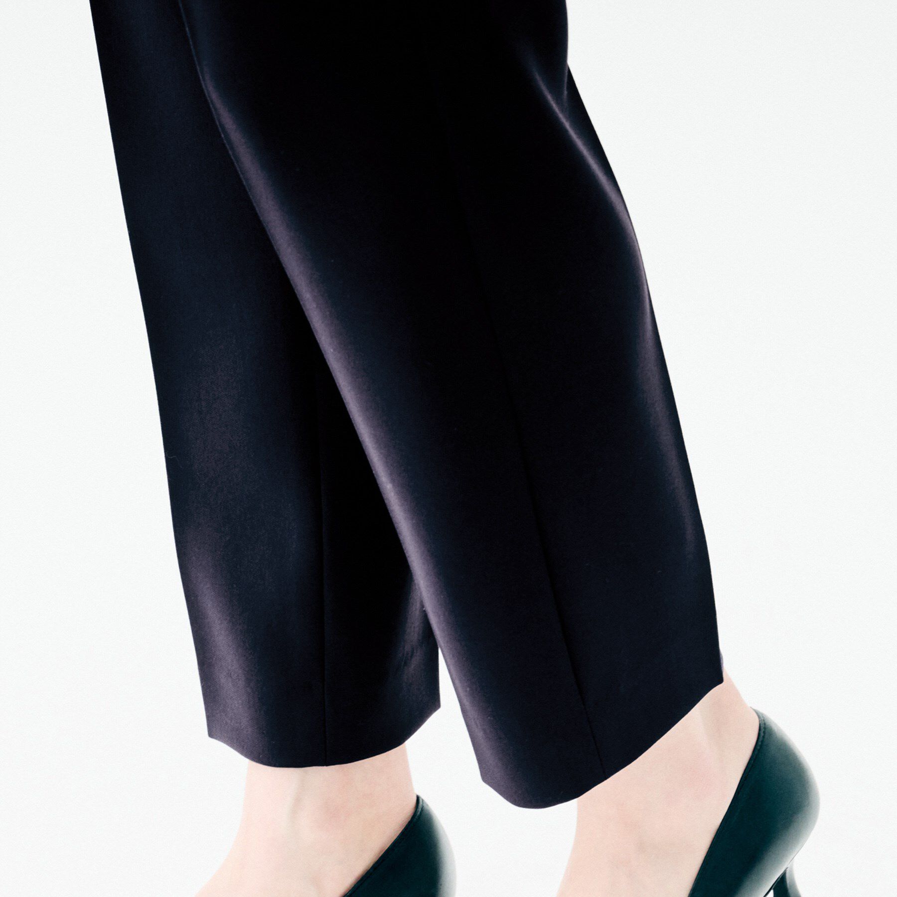 UNTITLED「【洗えるスーツ／ストレッチ性／後ろウエストゴム】テーパードパンツ」|その他|