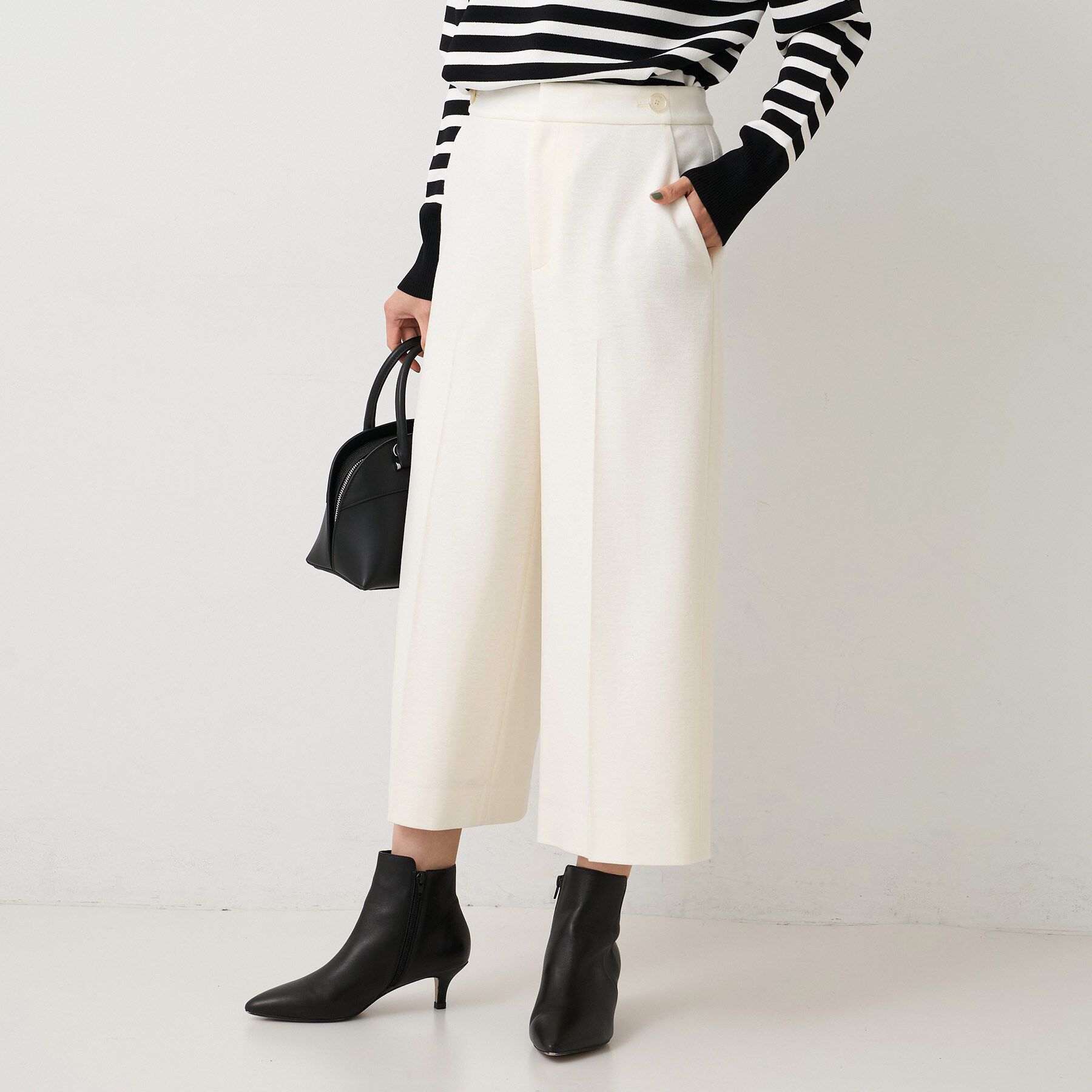 UNTITLED「【後ろウエストゴム】ミルドスムースクロップドワイドパンツ」|その他|