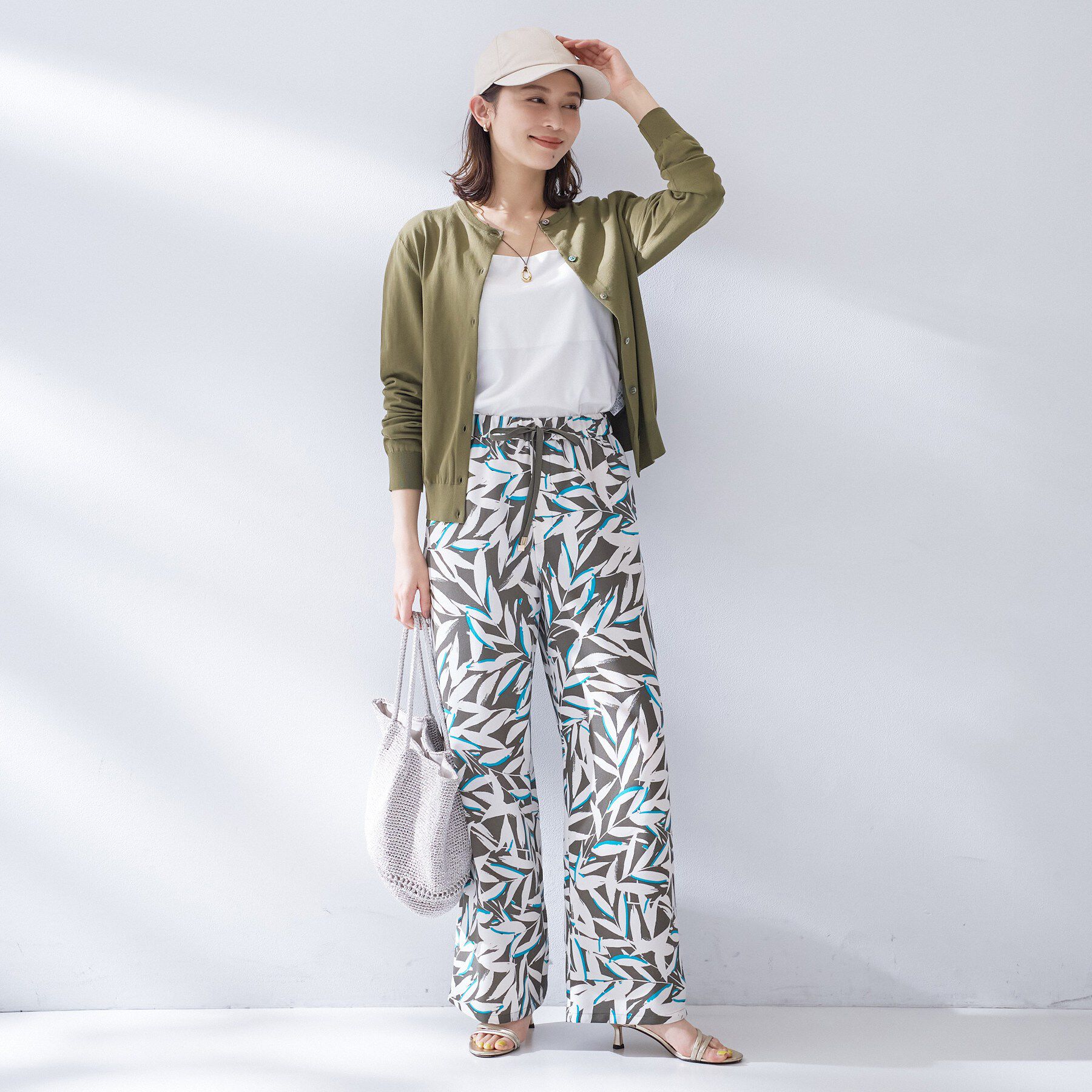 UNTITLED「コットンクルーネックカーディガン」|カーディガン|