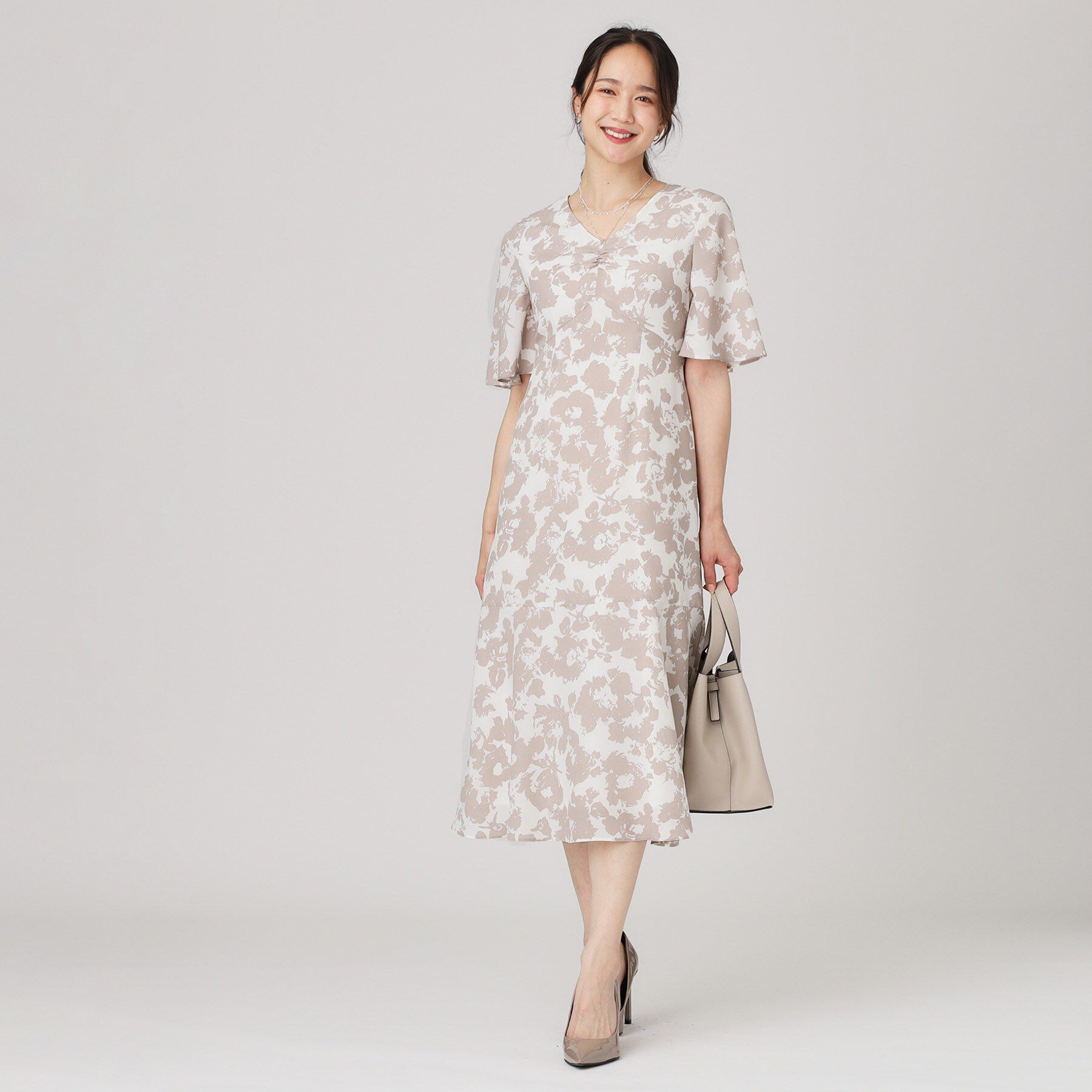 COUP DE CHANCE「【手洗い可／日本製】花柄ワンピース」|ワンピース|グレージュ(150)