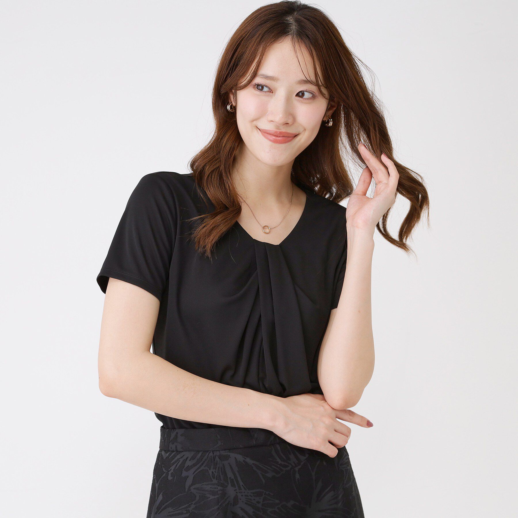 COUP DE CHANCE「【手洗い可／日本製／一枚着／ジャケットイン】タックデザインのジャージートップス」|Tシャツ・カットソー|ブラック(019)