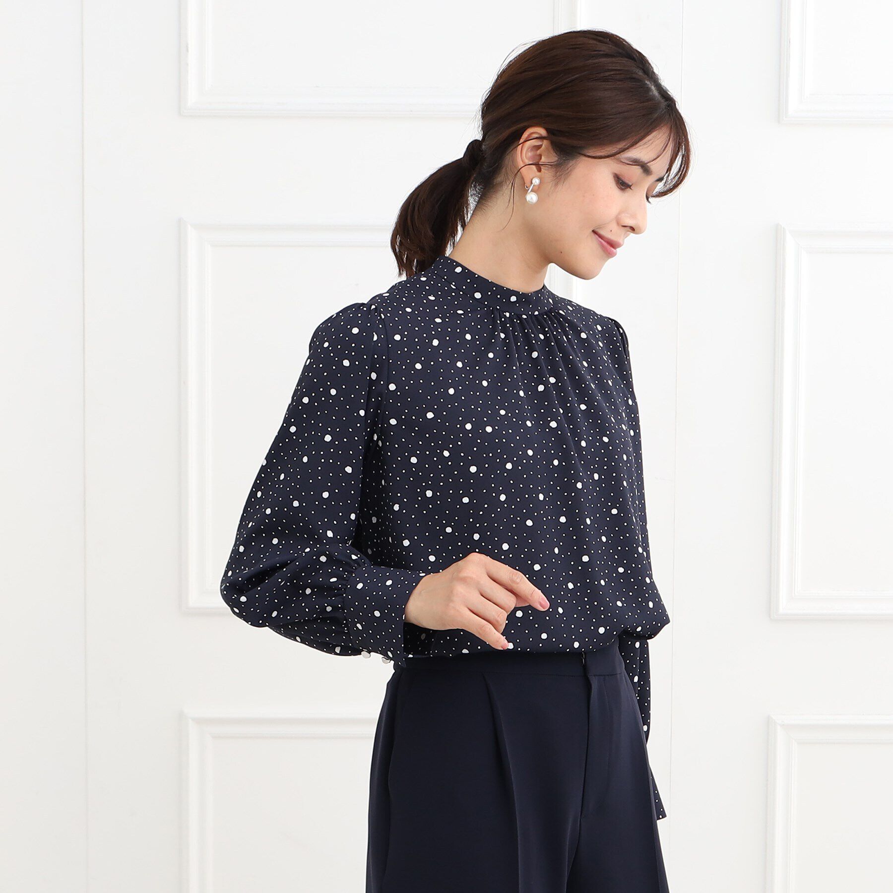 Reflect「【フォーマル/マシンウォッシュ可】ドットプリントブラウス」|シャツ・ブラウス|